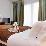 Residhome Paris-massy Aparthotel