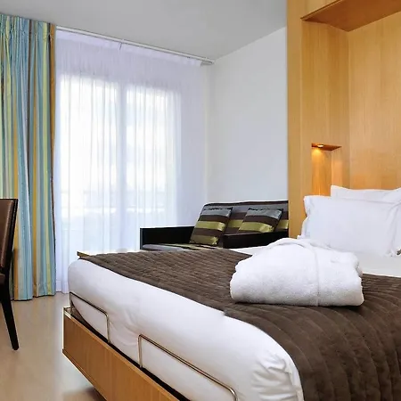 Residhome Paris-massy Lejlighedshotel 4*