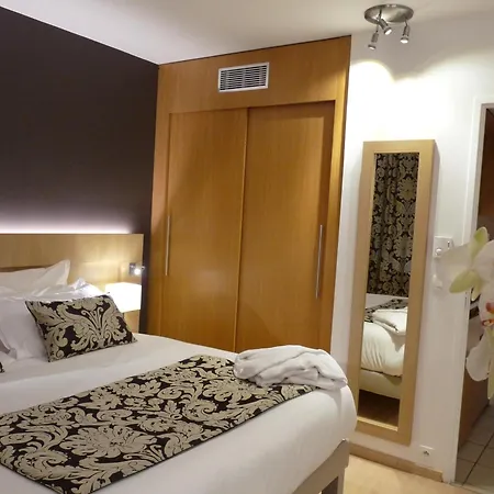 Hotel apartamentowy Residhome Paris-massy 4*