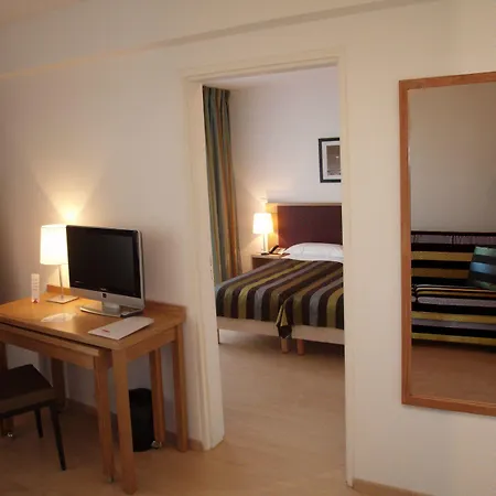 מלון דירות Residhome Paris-massy מאסי