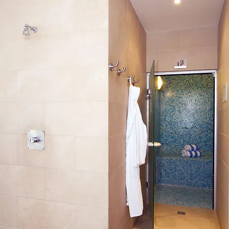 Hotel apartamentowy Residhome Paris-massy