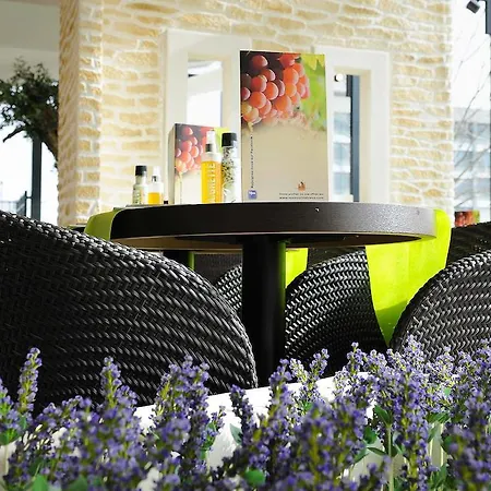 Lägenhetshotell Residhome Paris-massy