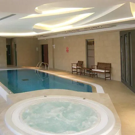 Residhome Paris-massy 4* מאסי