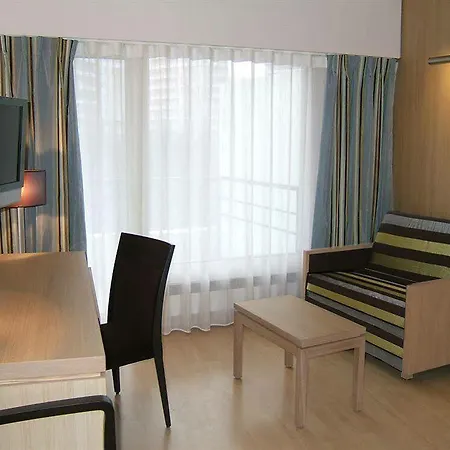 Residhome Paris-massy Lägenhetshotell 4*