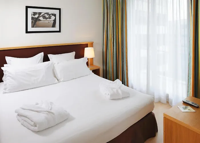 Residhome Paris-massy Hotel apartamentowy 4*